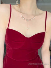 Gorgeous A line Spaghetti Straps Burgundy Velvet Evening Dress Prom Dresses Birthday Outfits